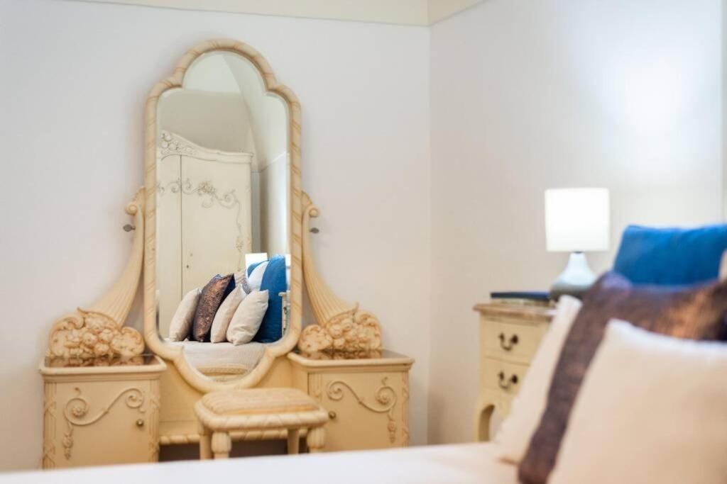 Rose Apartments / Romantic & Cozy / City Center Prága Kültér fotó